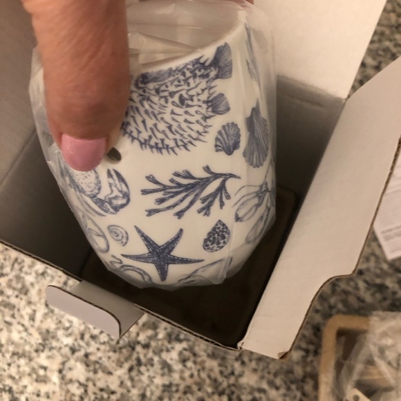 FINAL PRICE! Ocean Life Mini Scentsy Warmer - Picture 9 of 10